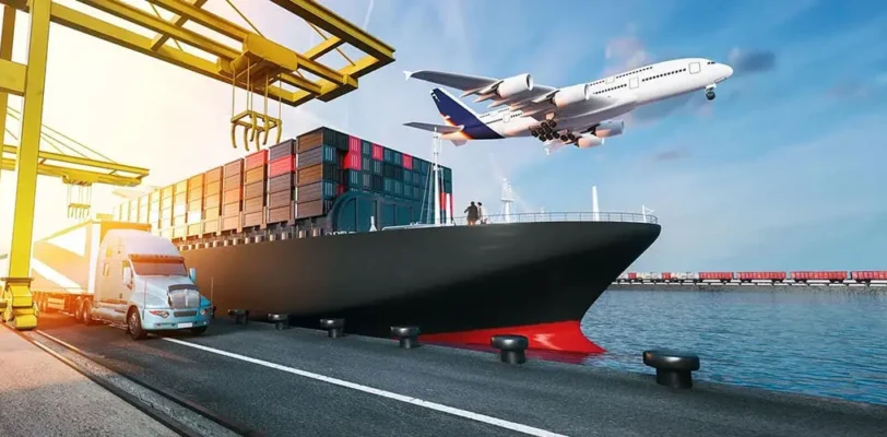 Mudanzas internacionales a Hispanoamérica desde España: guía sobre menaje de casa, impuestos, exenciones por cambio de residencia y tipos de envío marítimo.